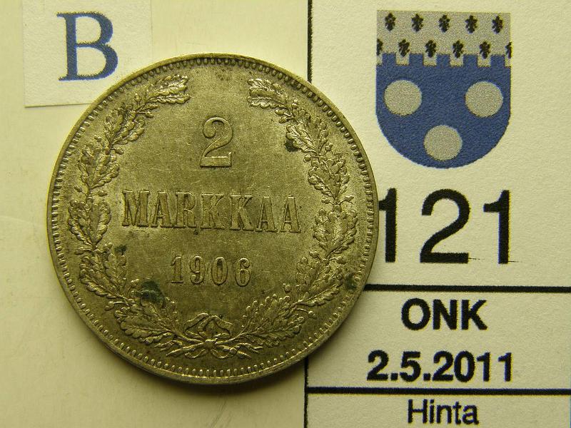 kohde_121_b.jpg - Kohde 121, arvopuoli, lhthinta: 20 € 2 mk 1906 Ag, SNY 500.2, lyhyt /-viiva, hpja, kunto: 6.