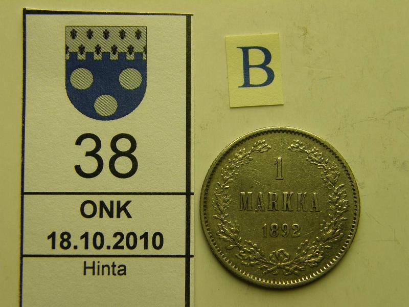 kohde_038_b.jpg - Kohde 38, arvopuoli, lhthinta: 7 € / myyntihinta: 9 € 1 mk 1892 Ag, kunto: 5.