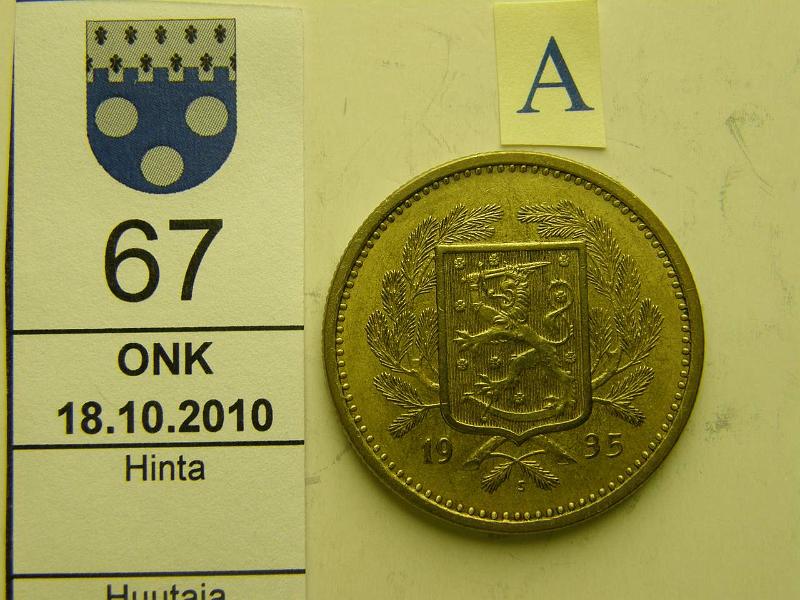 kohde_067_a.jpg - Kohde 67, tunnuspuoli, lhthinta: 15 € / myyntihinta: 20 € 20 mk 1935, kunto: 7.