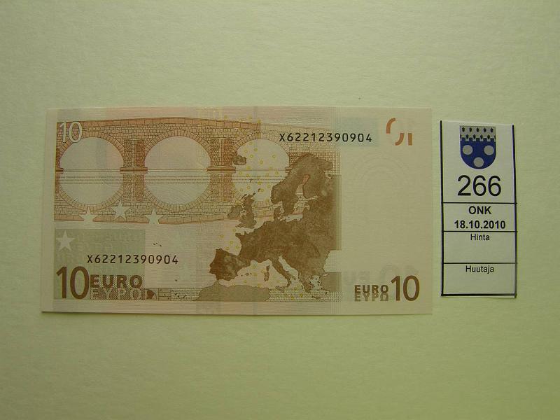 kohde_266_a.jpg - Kohde 266, lhthinta: 15 € / myyntihinta: 15 € 10 € 2002 Saksa X62212390904 Tri. E002E3, kunto: 9.