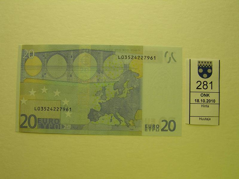 kohde_281_a.jpg - Kohde 281, lhthinta: 45 € / myyntihinta: 45 € 20 € 2002 Suomi L03524227961 Dui. D001A4, kunto: 9.