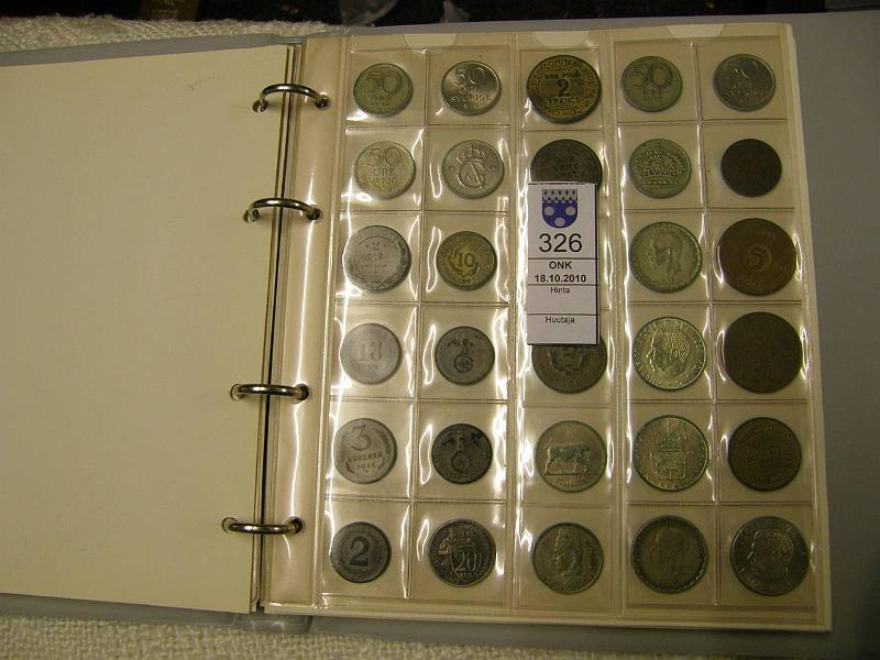 kohde_326_a.jpg - Kohde 326, lhthinta: 5 € / myyntihinta: 20 € Koko maailma >250 eril. 1900 alkupuolta, muutama 1800 lukua. 8 sivua: Norja, Ruotsi, Tanska, Venj, NL, UK, Ranska, Espanja, Romania, Saksa, Hollanti, Kanada, USA. Kuparisissa muovihometta, kunto: vk.