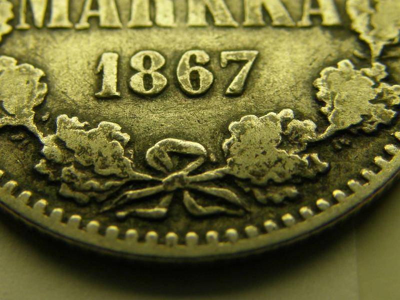 k-0138-c.jpg - Kohde 138 (kuva 3/3), lhthinta: 50 € / myyntihinta: 330 € 1 mk 1867 Ag, SNY 400.2 ylim. tammenterhoja, puhd, kunto: 2/3