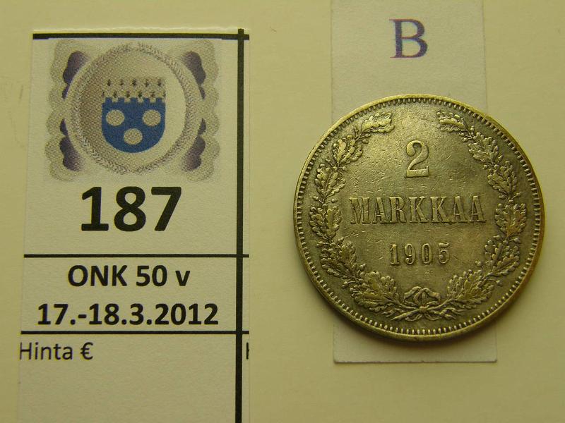 k-0187-b.jpg - Kohde 187 (kuva 2/2), lhthinta: 200 € / myyntihinta: 345 € 2 mk 1905 Ag, puhd, sinerv patina, kunto: 5/6