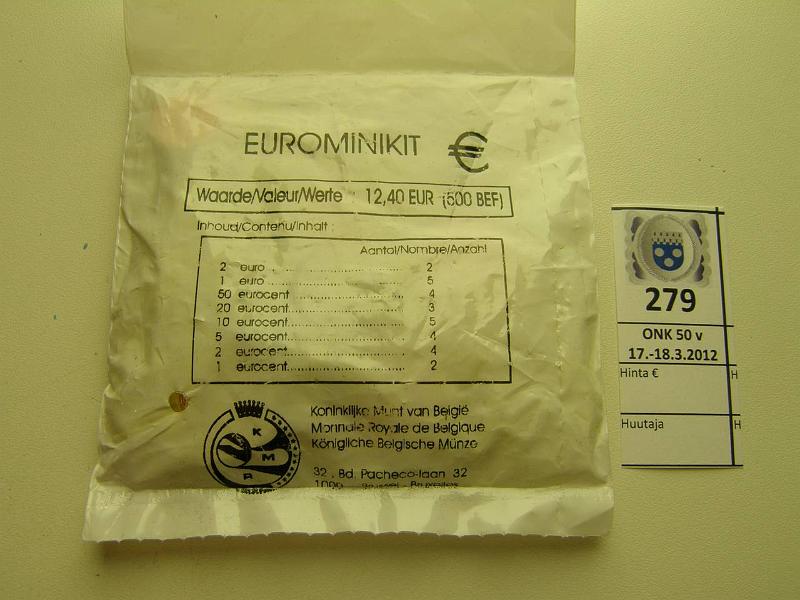 k-0279-a.jpg - Kohde 279, l�ht�hinta: 15 &euro; / myyntihinta: 17 &euro; Belgia 2001 (29) nim.arvo 12, 40 &euro;, kunto: 9