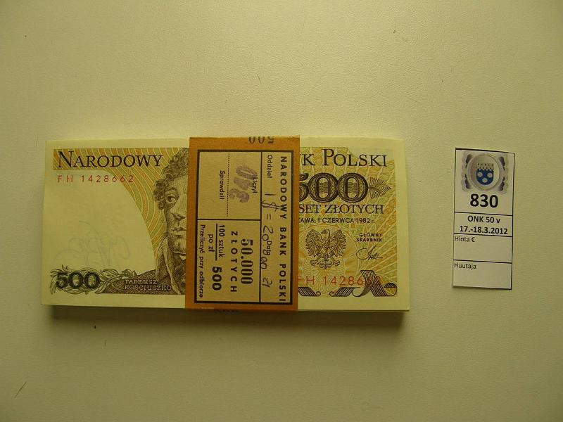 k-0830-a.jpg - Kohde 830, lhthinta: 5 € / myyntihinta: 21 € Puola 500 zlotych (100) Pick#145d 100kpl pankin nipussa, kunto: 9