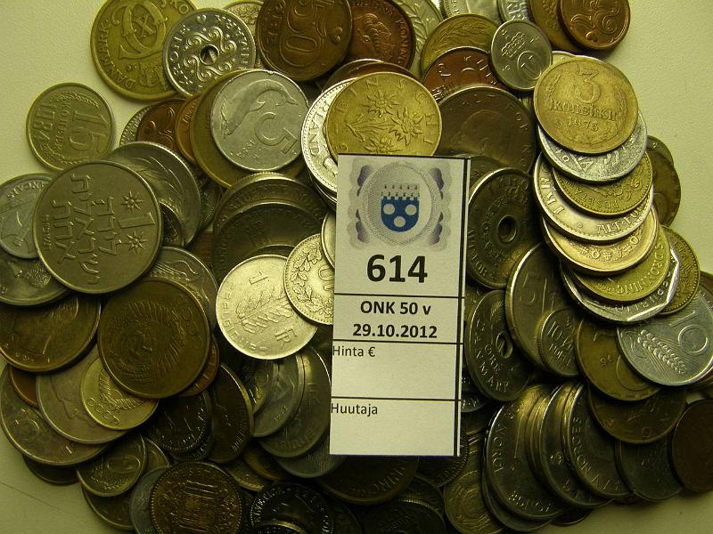 k-0614-a.jpg - Kohde 614, l�ht�hinta: 5 &euro; Koko maailma 1900-luku >700g, ainakin Tanska, Norja (my�s 5-10kr), Sveitsi ja Neuvostoliitto, kunto: vk