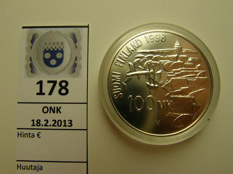 k-0178-a.jpg - Kohde 178, lhthinta: 16 € 100 mk 1998 Ag, Suomenlinna 250v, kapseli, kunto: 9