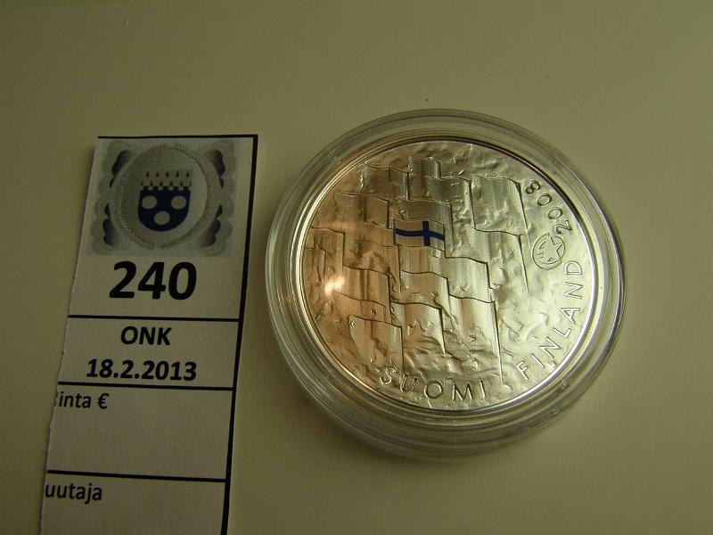 k-0240-a.jpg - Kohde 240, lhthinta: 27 € 10 € 2008 Ag, Proof, Suomen lippu, kapseli, kunto: 10