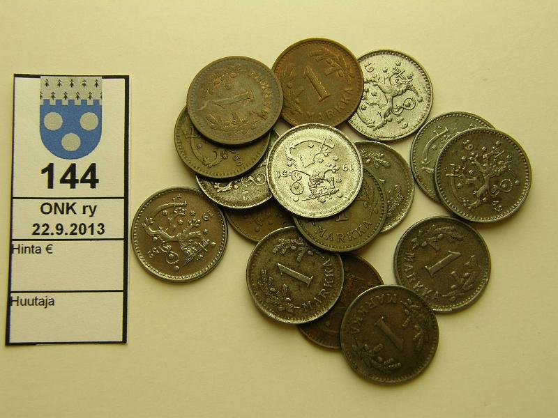 k-0144-a.jpg - Kohde 144, lhthinta: 5 € / myyntihinta: 5 € 1 mk (16) 1940-52 Cu, Fe 16 eril. (= kaikki paitsi Cu-49), kunto: 3-7