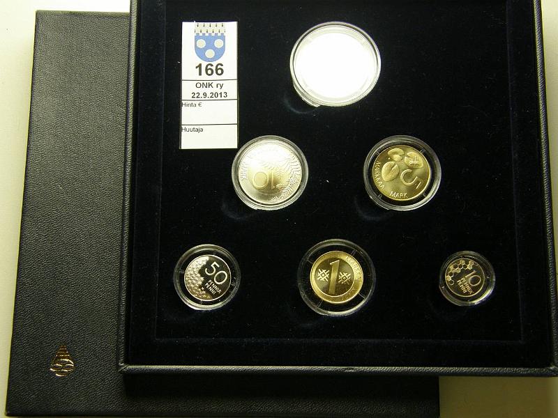 k-0166-a.jpg - Kohde 166, lhthinta: 25 € / myyntihinta: 26 € 2001 proof, Ag-jetoni, laatikossa, kunto: 10
