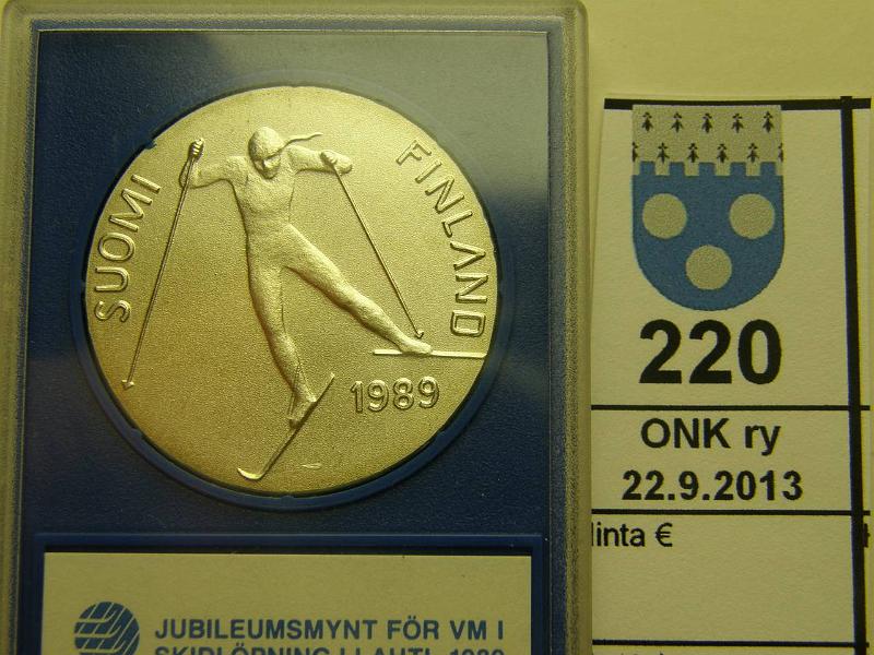 k-0220-a.jpg - Kohde 220, lhthinta: 15 € / myyntihinta: 16 € 100 mk 1989 Ag, Lahti MM, alkup. kovamuovikotelot, kunto: 9