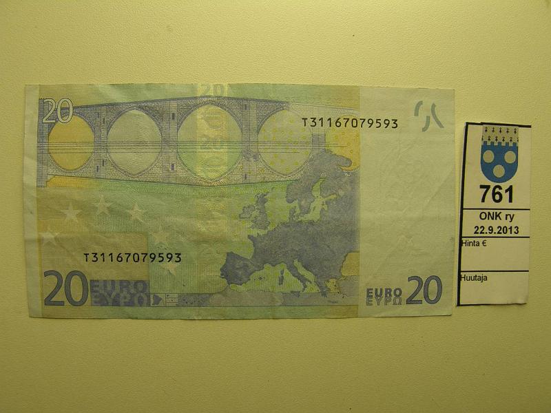 k-0761-a.jpg - Kohde 761, lhthinta: 50 € / myyntihinta: 62 € Irlanti 3/1/T/H1 T31167079593 Dui H001 H2, hyvin harv. laatta, kunto: 4