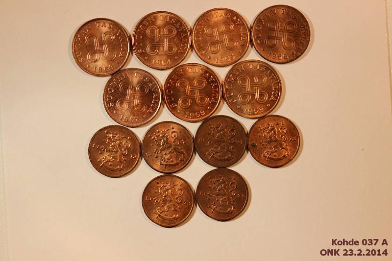k-0037-a.jpg - Kohde 37, lhthinta: 10 € / myyntihinta: 10 € 1 p 1918-69 (6+7) Kaikki v:t, osassa ephpja, leimakiiltoisia, kunto: 7-9