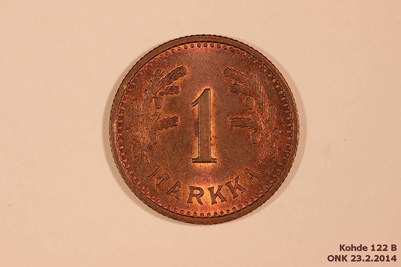 k-0122-b.jpg - Kohde 122 (kuva 2/2), lhthinta: 5 € / myyntihinta: 9 € 1 mk 1940 Cu, leimakiiltoa ja patinaa, kunto: 7