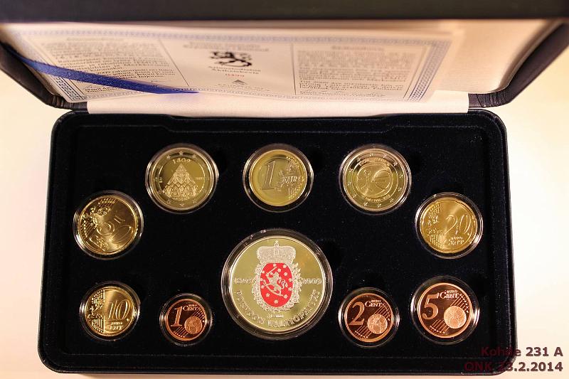 k-0231-a.jpg - Kohde 231, lhthinta: 44 € 2009 Proof, sis. Ag-vrijetoni ja Autonomia+EMU juhla-2€ (ei tav.), laatikko, tod., kunto: 10