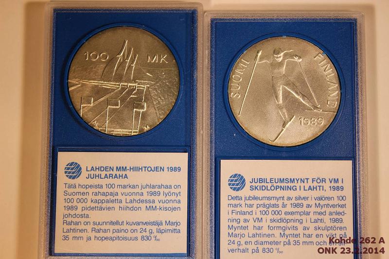 k-0262-a.jpg - Kohde 262, lhthinta: 25 € / myyntihinta: 25 € 100 mk 1989 (2) Ag, BU, Lahti MM, alkup. kovamuovikot., kunto: 9