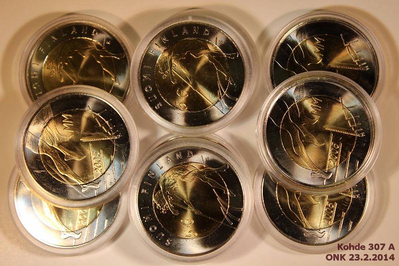 k-0307-a.jpg - Kohde 307, l�ht�hinta: 59 &euro; 5 &euro; 2007 (10) Itsen�isyys 90 v, kapselit + tod., kunto: 9