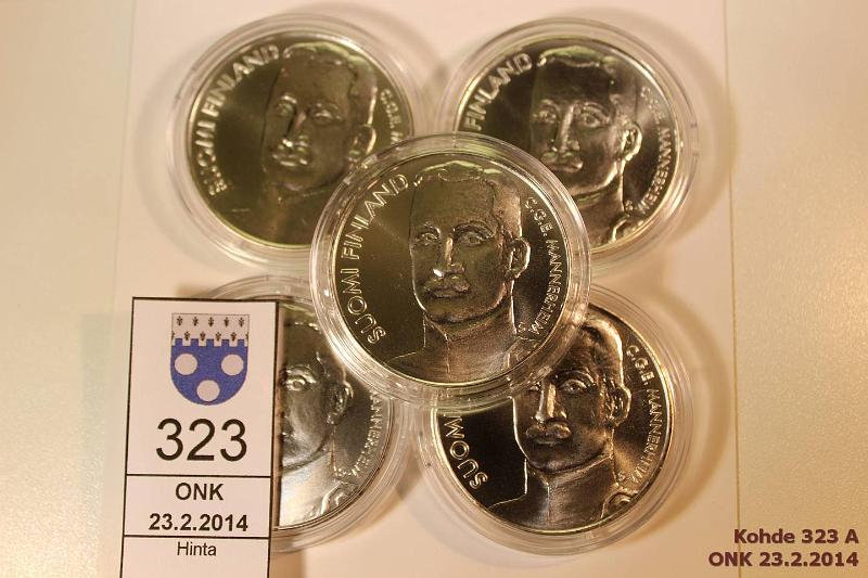 k-0323-a.jpg - Kohde 323, lhthinta: 115 € 10 € 2003 (5) Ag, BU, Mannerheim, kapselit + tod., kunto: 10