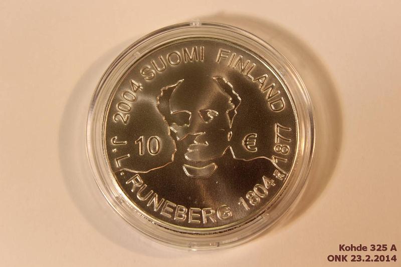 k-0325-a.jpg - Kohde 325, lhthinta: 16 € / myyntihinta: 17 € 10 € 2004 Ag, BU, Runeberg, kapseli + muovitasku, kunto: 10