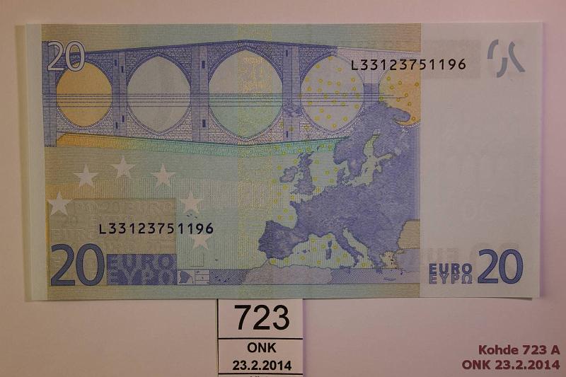 k-0723-a.jpg - Kohde 723, lhthinta: 30 € / myyntihinta: 37 € Suomi 3/2/L/G12 L33123751196 Tri G012 B5, kunto: 9