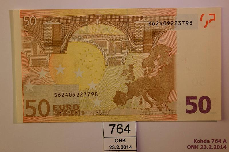 k-0764-a.jpg - Kohde 764, lhthinta: 60 € / myyntihinta: 72 € Italia 4/2/S/F8 S62409223798 Tri F008 H3, kunto: 9