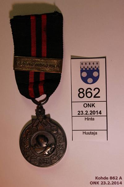 k-0862-a.jpg - Kohde 862, lhthinta: 25 € / myyntihinta: 25 € Talvisodan muistomitali + Laatokan Karjala -solki, kunto: 8