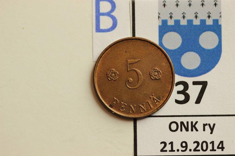 k-0037-b.jpg - Kohde 37 (kuva 2/2), lhthinta: 40 € / myyntihinta: 77 € 5 p 1918 KV I SNY 94.1, leimakiiltoa, kunto: 6