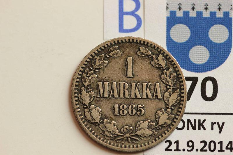k-0070-b.jpg - Kohde 70 (kuva 2/2), lhthinta: 7 € / myyntihinta: 10 € 1 mk 1865 Ag, kunto: 3