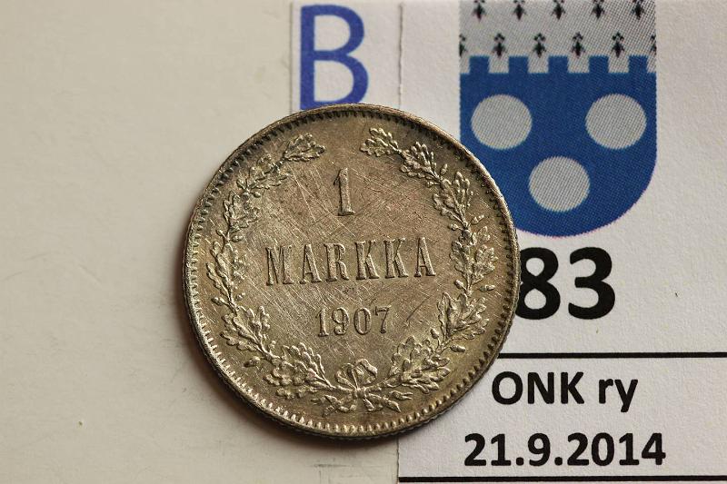 k-0083-b.jpg - Kohde 83 (kuva 2/2), lhthinta: 7 € / myyntihinta: 11 € 1 mk 1907 Ag, nja, kunto: 6