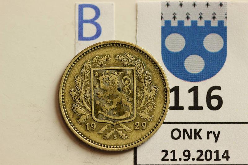 k-0116-b.jpg - Kohde 116 (kuva 2/2), lhthinta: 30 € / myyntihinta: 53 € 5 mk 1929 AlBr, SNY 504.1, pmvja, kunto: 4