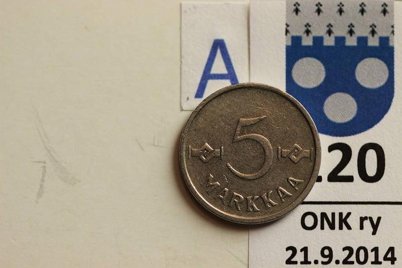 k-0120-a.jpg - Kohde 120 (kuva 1/2), lhthinta: 80 € 5 mk 1953 FeNi, SNY 526 niklattu. Mallia 1953-62, rtgf-analyysi: Fe/Ni 88/12%, kunto: 5