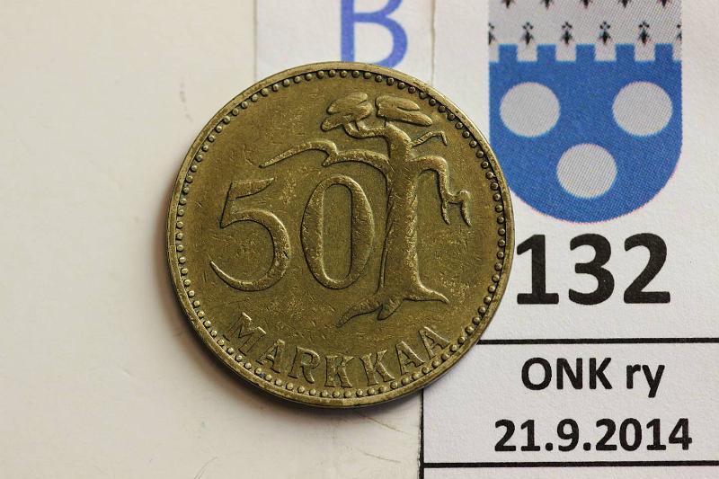k-0132-b.jpg - Kohde 132 (kuva 2/2), lhthinta: 30 € / myyntihinta: 34 € 50 mk 1960, kunto: 5