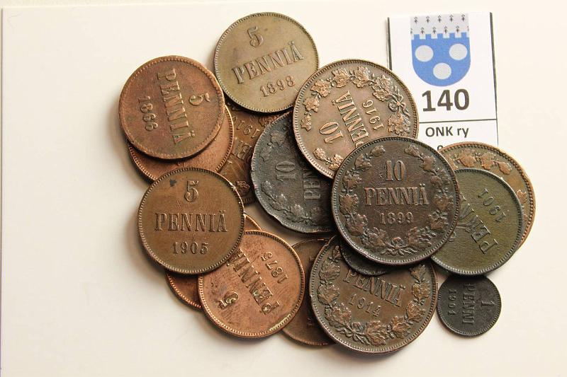 k-0140-a.jpg - Kohde 140, lhthinta: 5 € / myyntihinta: 34 € 1-10 p 1866-1917 (17) Cu, 1p 1898,1901; 5p 1866, 75, 98,1901, 05,08, 17II(2); 10p 1867, 99,1907, 14, 16(2). Osassa vikoja, osa puhd, kunto: 2-5