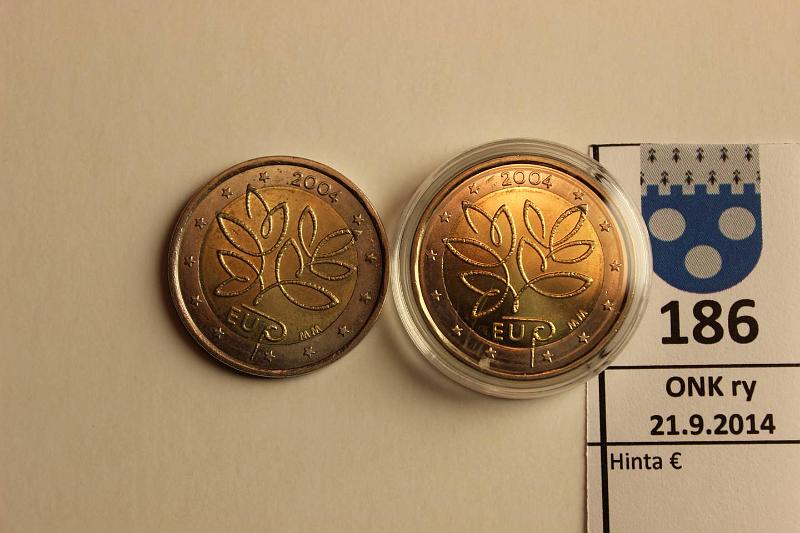 k-0186-a.jpg - Kohde 186, lhthinta: 30 € / myyntihinta: 38 € 2004 (2) EU "risuraha", toinen alkup. kapselissa, kunto: 8,9