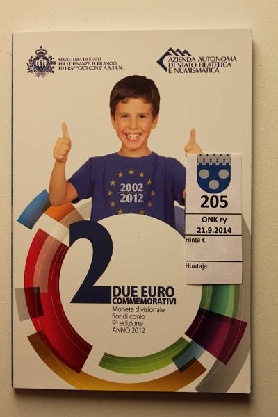 k-0205-a.jpg - Kohde 205, lhthinta: 20 € / myyntihinta: 24 € 2012 BU, San Marino, EMU, kansiossa, kunto: 9