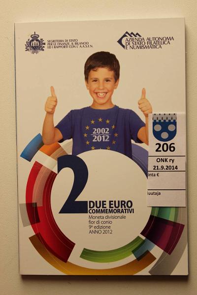 k-0206-a.jpg - Kohde 206, lhthinta: 20 € / myyntihinta: 20 € 2012 BU, San Marino, EMU, kansiossa, kunto: 9