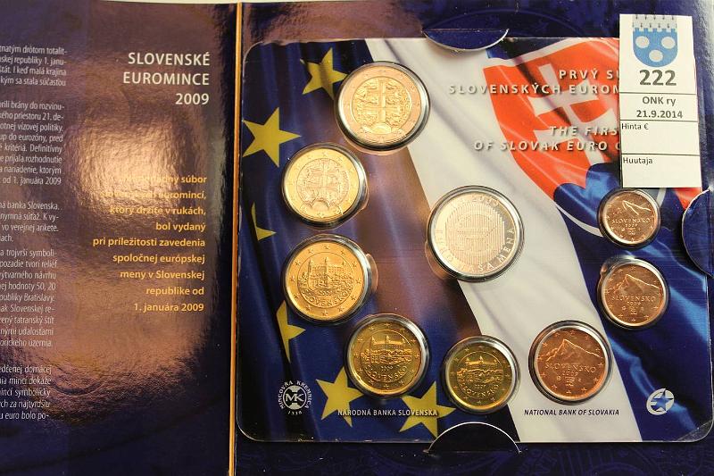 k-0222-a.jpg - Kohde 222, lhthinta: 10 € 2009 Slovakia, BU, 1c-2€ + Ag-jetoni 8g/925, pahvikansio, kunto: 9