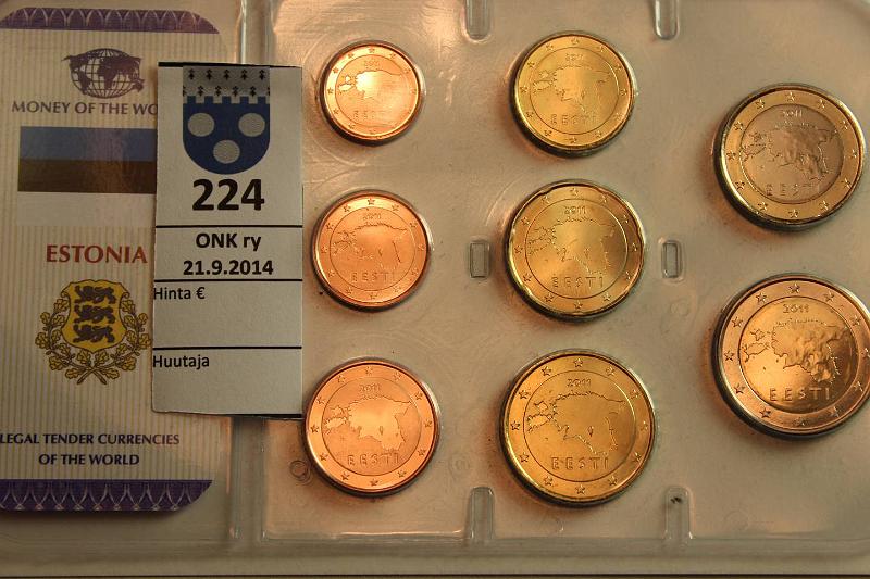 k-0224-a.jpg - Kohde 224, lhthinta: 5 € / myyntihinta: 5 € 2011 Eesti, UNC, 1c-2€, Money of the World -muovikortissa, kunto: 9