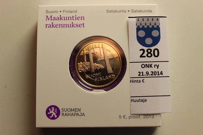 k-0280-a.jpg - Kohde 280, lhthinta: 8 € / myyntihinta: 11 € 5 € 2013 Proof, Maakuntien rakennukset: Sammallahdenmki, pahvirasiassa, kaps., kunto: 10