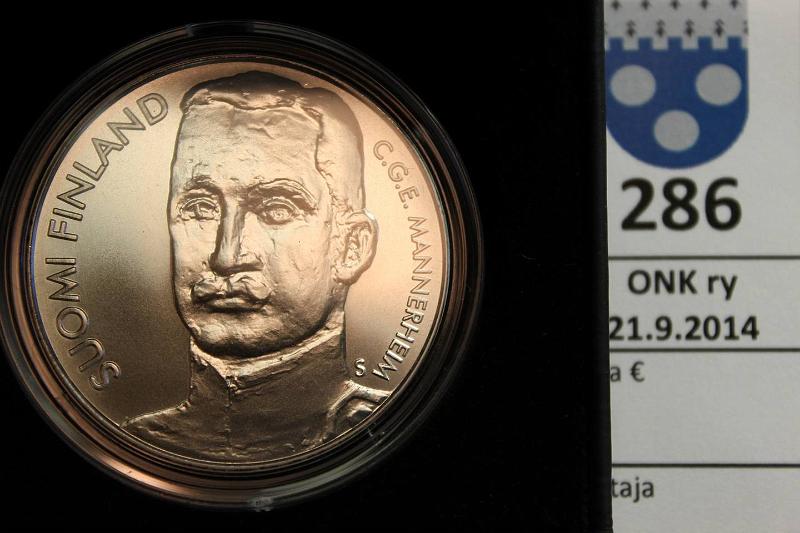 k-0286-a.jpg - Kohde 286, lhthinta: 21 € / myyntihinta: 22 € 10 € 2003 Ag, BU, Mannerheim, kotelo, tod., kunto: 10