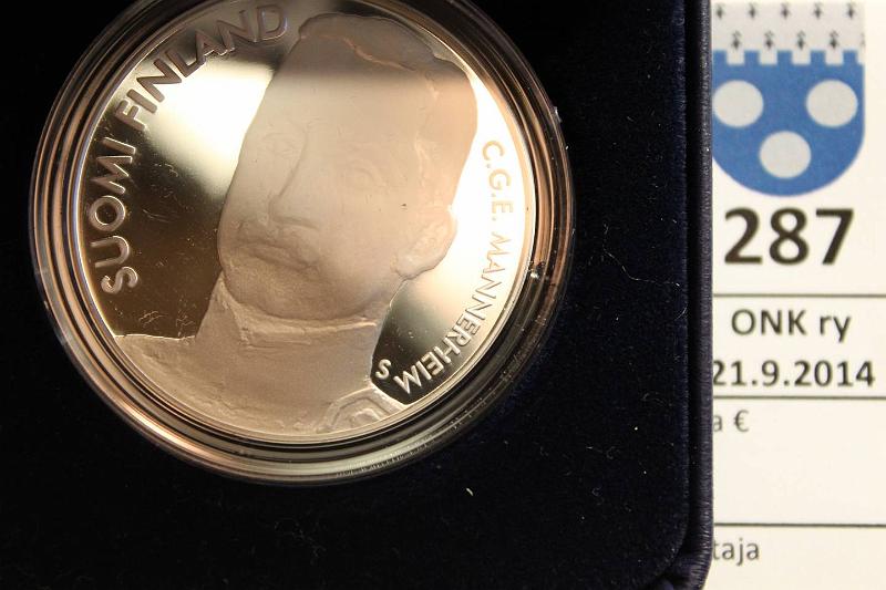 k-0287-a.jpg - Kohde 287, lhthinta: 15 € / myyntihinta: 21 € 10 € 2003 Ag, Proof, Mannerheim, kotelo, tod., kunto: 10