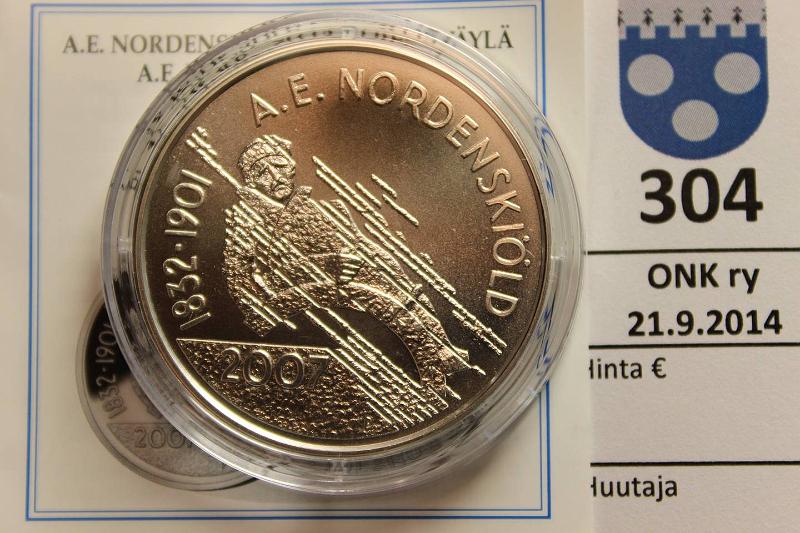 k-0304-a.jpg - Kohde 304, lhthinta: 15 € / myyntihinta: 15 € 10 € 2007 Ag, BU, Nordenskild, kapseli, muovikotelo, tod., kunto: 10