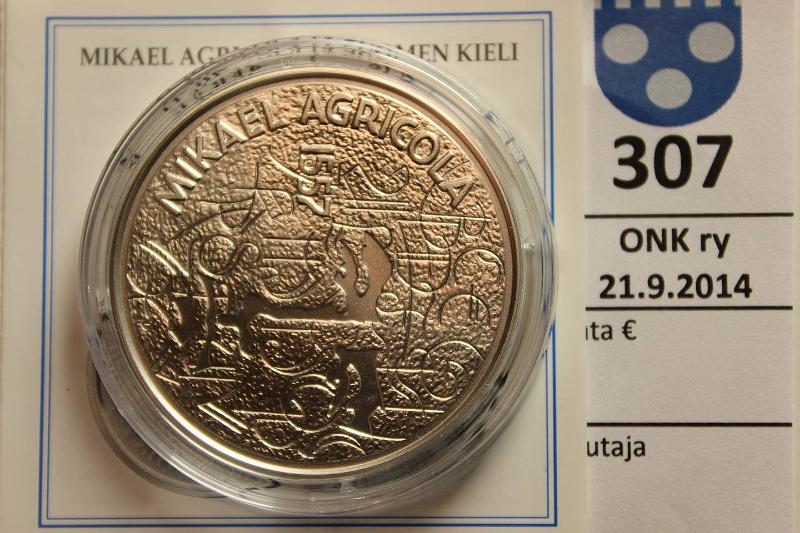 k-0307-a.jpg - Kohde 307, lhthinta: 15 € / myyntihinta: 15 € 10 € 2007 Ag, BU, Agricola, kapseli, muovikotelo, tod., kunto: 10