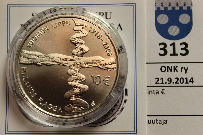 k-0313-a.jpg - Kohde 313, lhthinta: 15 € / myyntihinta: 17 € 10 € 2008 Ag, BU, Suomen lippu 90 v, kapseli, muovikotelo, tod., kunto: 10