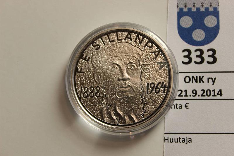 k-0333-a.jpg - Kohde 333, lhthinta: 20 € / myyntihinta: 38 € 10 € 2013 Ag, Proof, Sillanp, kapseli, tod., kunto: 10