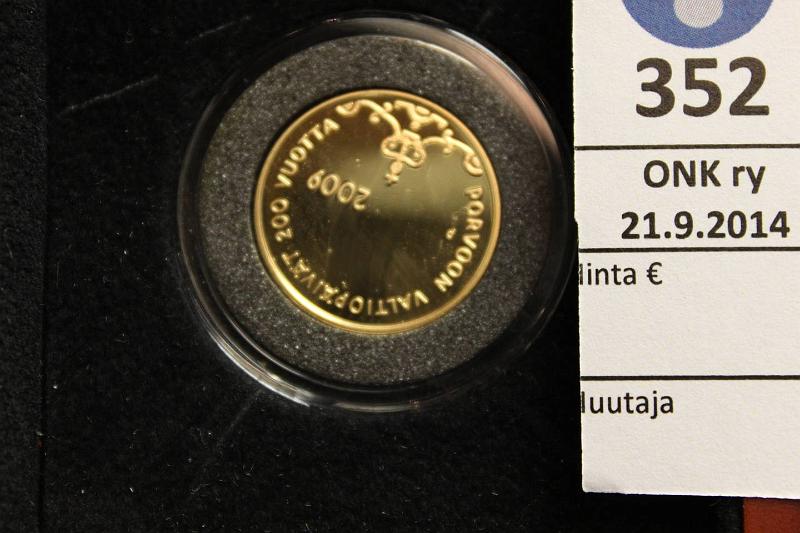 k-0352-a.jpg - Kohde 352, lhthinta: 180 € / myyntihinta: 180 € 100 € 2009 Au, Proof, 6,78g/917, Porvoon Valtiopivt, puukotelo, tod., kunto: 10