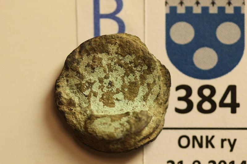 k-0384-b.jpg - Kohde 384 (kuva 2/2), lhthinta: 1000 € 1 re 1626 SM#104b Ag. 1 re Gustaf II Adolf, Norrkping. 3 kpl nippu, pllimminen raha tunnistettavissa joko Sveriges Mynt 104b (muutamia tunnetaan) tai 104d (uniikki), kunto: 1