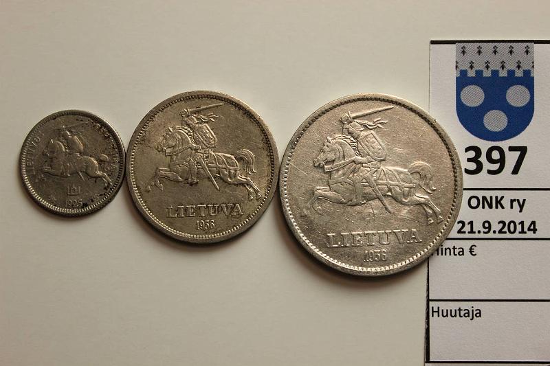 k-0397-a.jpg - Kohde 397, lhthinta: 15 € / myyntihinta: 19 € Liettua 1-10 lit 1925-36 KM#76,82,83 Ag, 1 lit 1925; 5 lit 1936; 10 lit 1936, kunto: 4-6