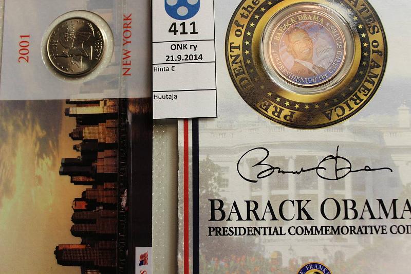 k-0411-a.jpg - Kohde 411, lhthinta: 5 € / myyntihinta: 5 € USA 1/4 +  D 2001 KM#318, 202b CuNi. Quarter Proof 2001 New York, muovikortissa; D Kennedy -> Barack Obama, kortissa, kunto: 9